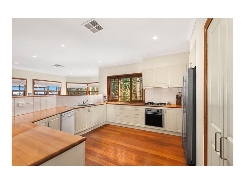 9 Melaleuca Place, Jerrabomberra NSW 2619