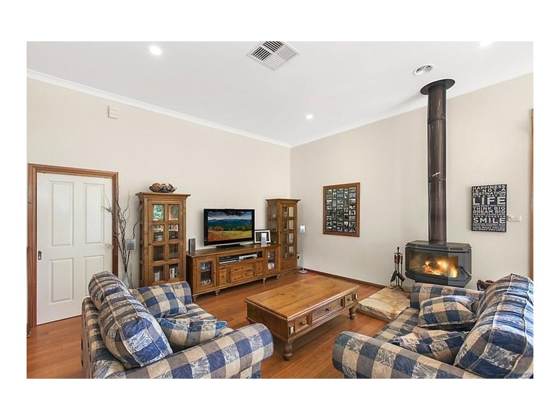 9 Melaleuca Place, Jerrabomberra NSW 2619