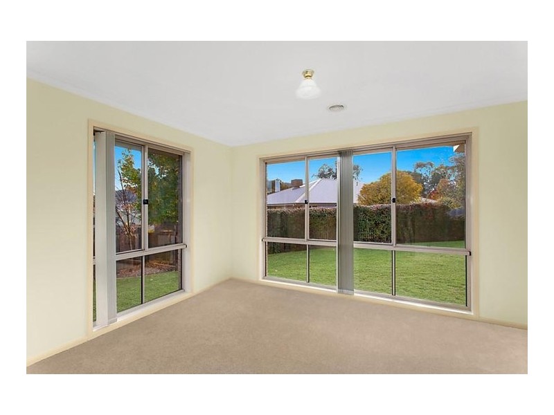 3 Applebox Place, Jerrabomberra NSW 2619