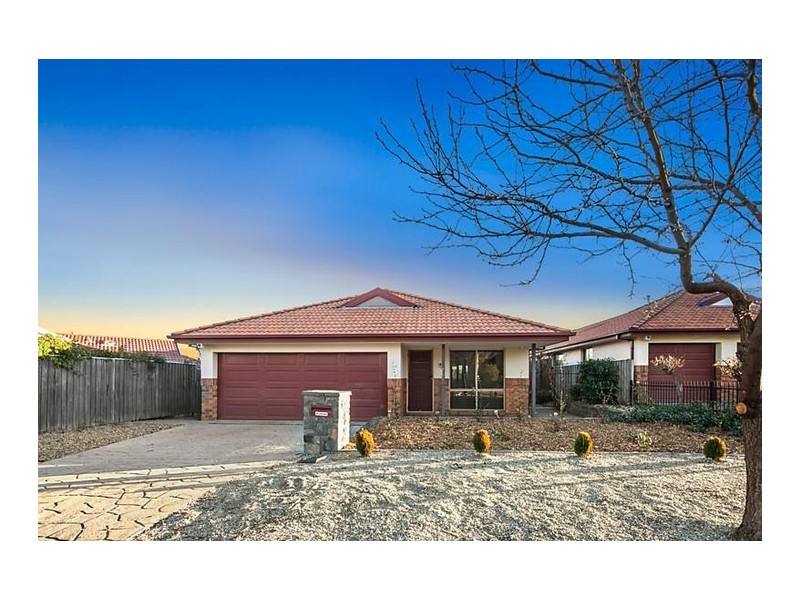14 Bluestone Gardens, Jerrabomberra NSW 2619