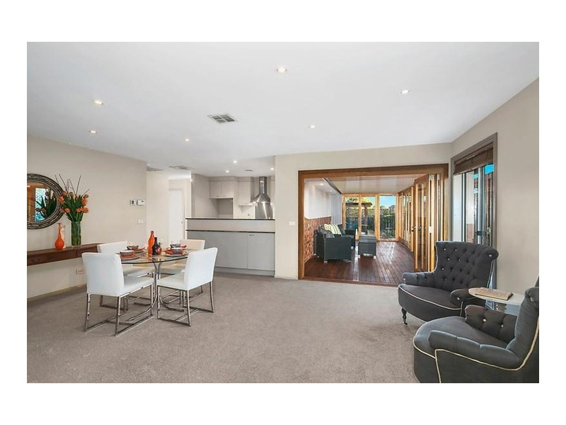 14 Bluestone Gardens, Jerrabomberra NSW 2619