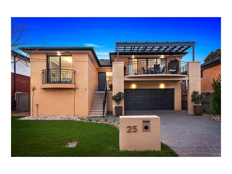 25 Bluestone Gardens, Jerrabomberra NSW 2619