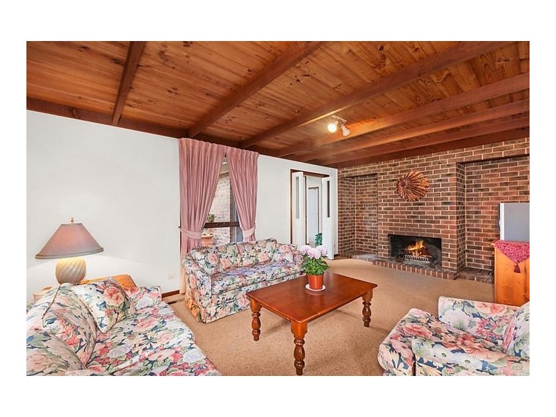 6 Orkney Place, Wanniassa ACT 2903