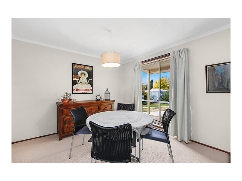 8 Kinnimo Place, Isabella Plains ACT 2905