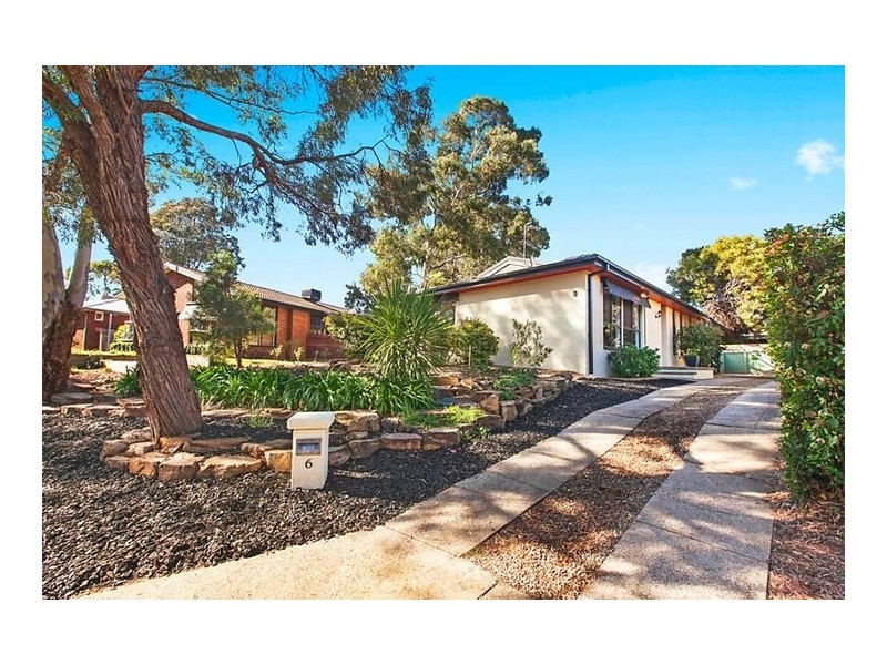 6 Finnerty Place, Kambah ACT 2902