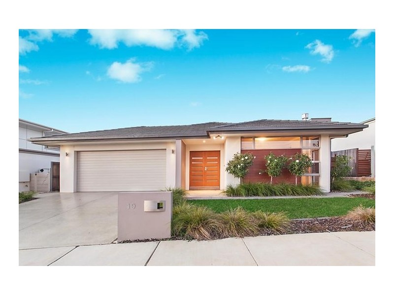 19 Langtree Crescent, Crace ACT 2911