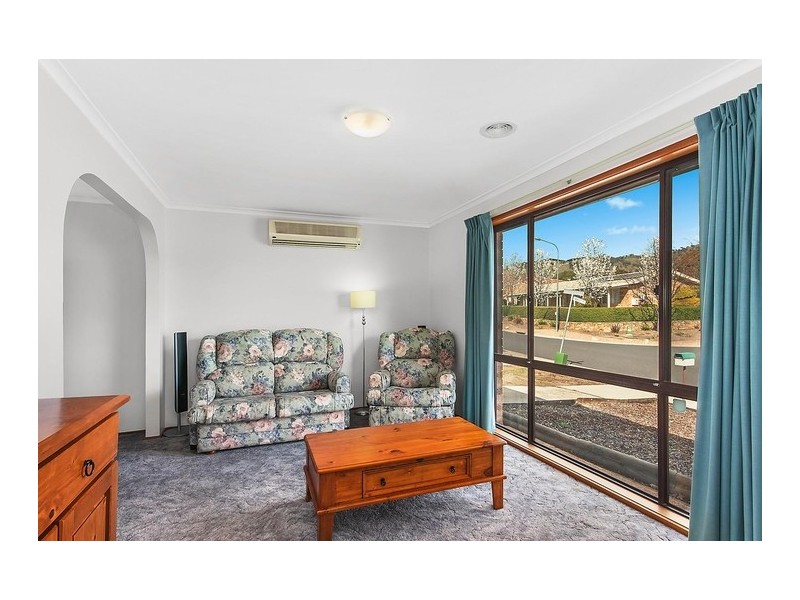 9 Thomas Hart Street, Banks ACT 2906