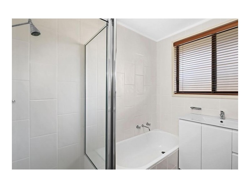 104 Bacchus Circuit, Kambah ACT 2902