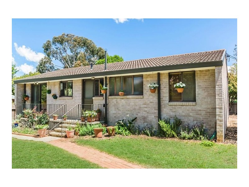 104 Bacchus Circuit, Kambah ACT 2902