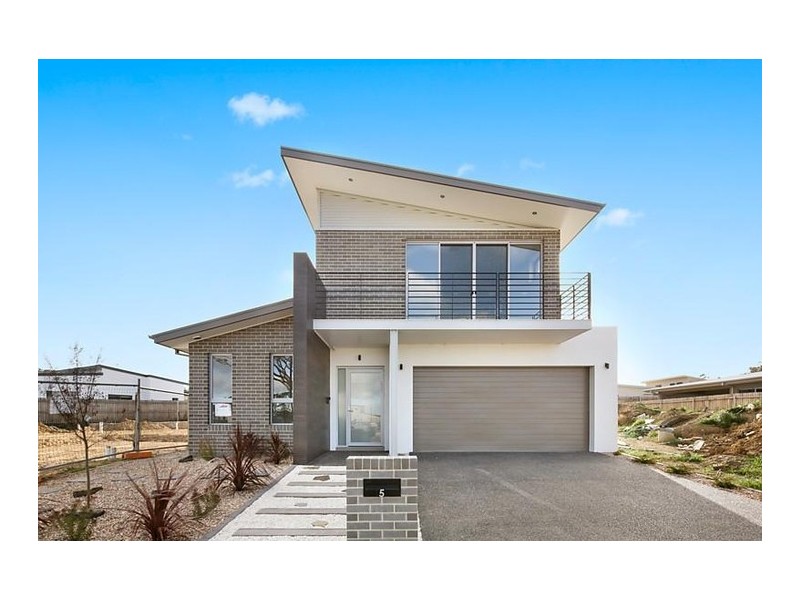 5 Callus Street, Forde ACT 2914