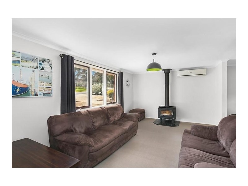 82 Degraves Crescent, Wanniassa ACT 2903