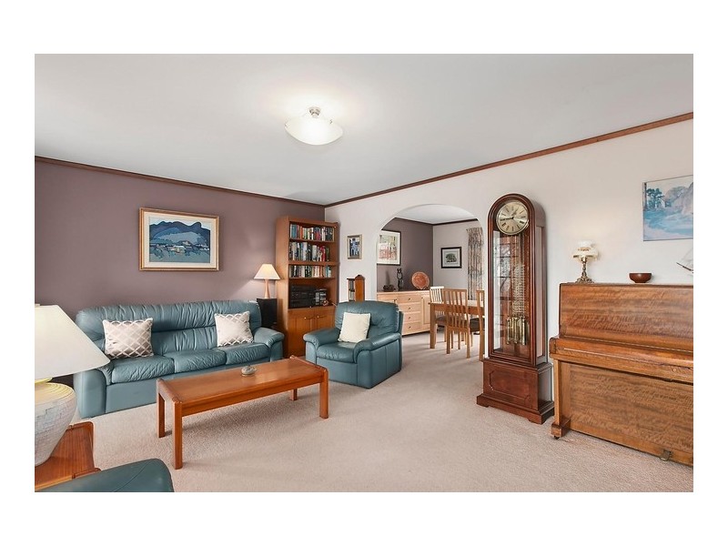 9 Jeanette Place, Gilmore ACT 2905