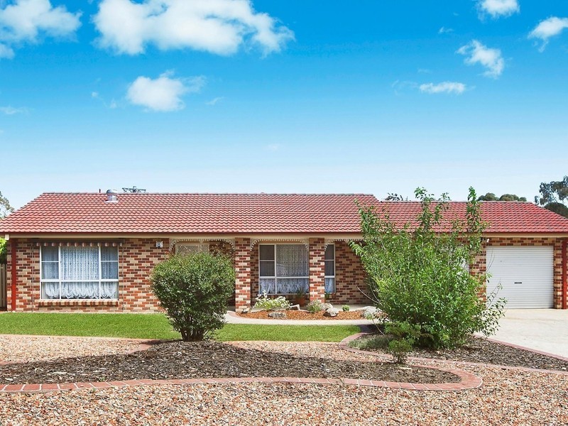 82 Kingscote Crescent, Bonython ACT 2905