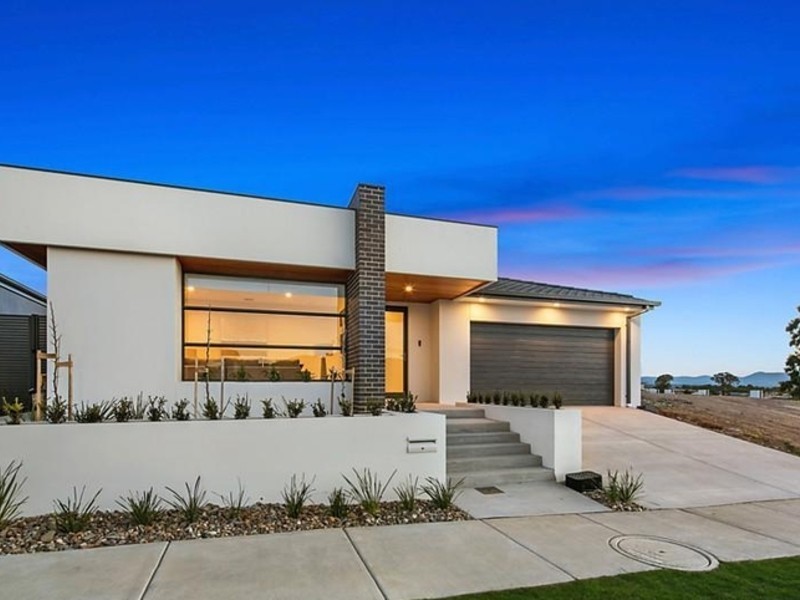 5 Steep Street, Harrison ACT 2914