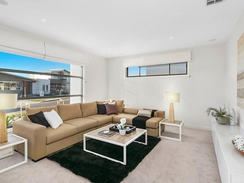 5 Steep Street, Harrison ACT 2914