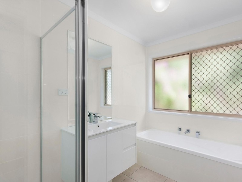 4 Woodhill Link, Jerrabomberra NSW 2619