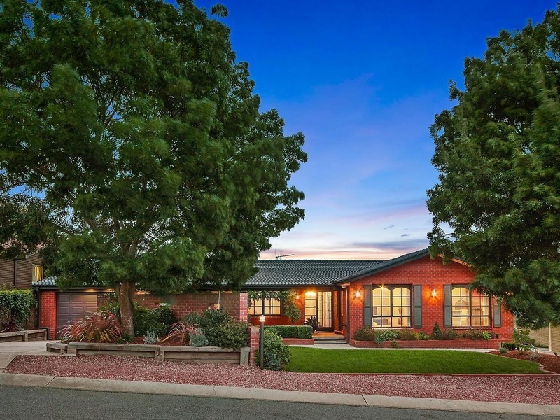 4 Dyer Place, Wanniassa ACT 2903