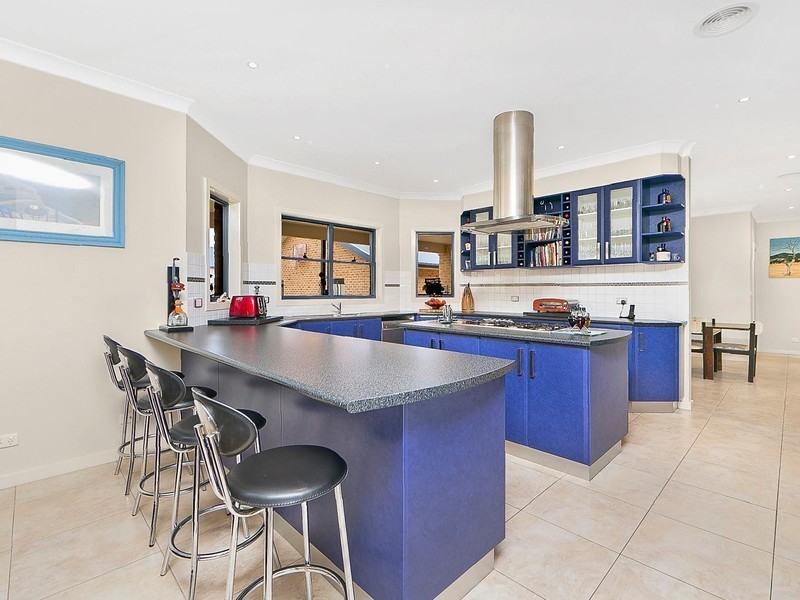 11 Eucalypt Place, Royalla NSW 2620