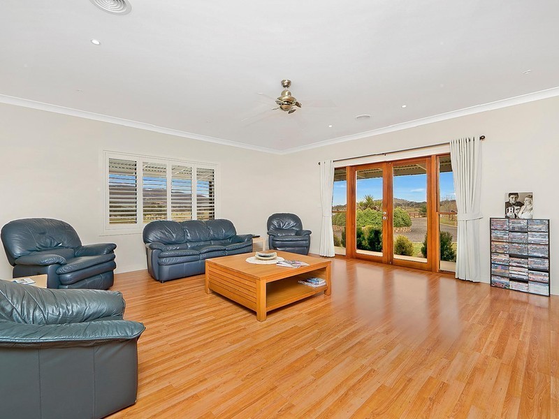 11 Eucalypt Place, Royalla NSW 2620