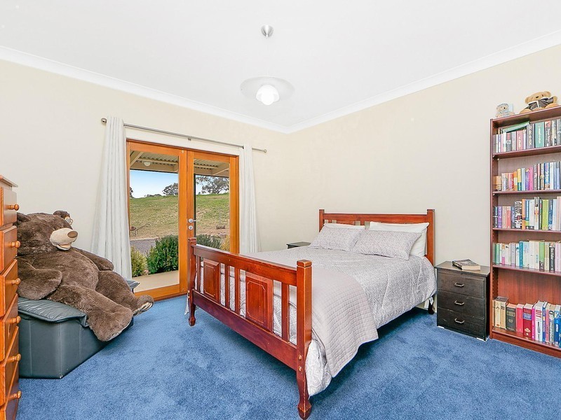 11 Eucalypt Place, Royalla NSW 2620