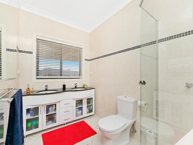 11 Eucalypt Place, Royalla NSW 2620