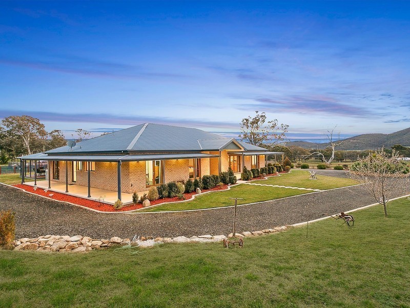 11 Eucalypt Place, Royalla NSW 2620