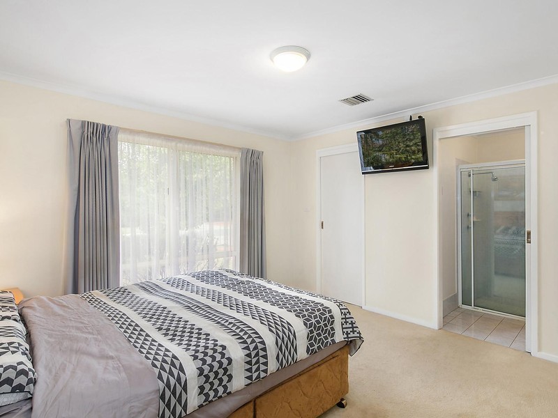 11 Harkness Street, Monash ACT 2904