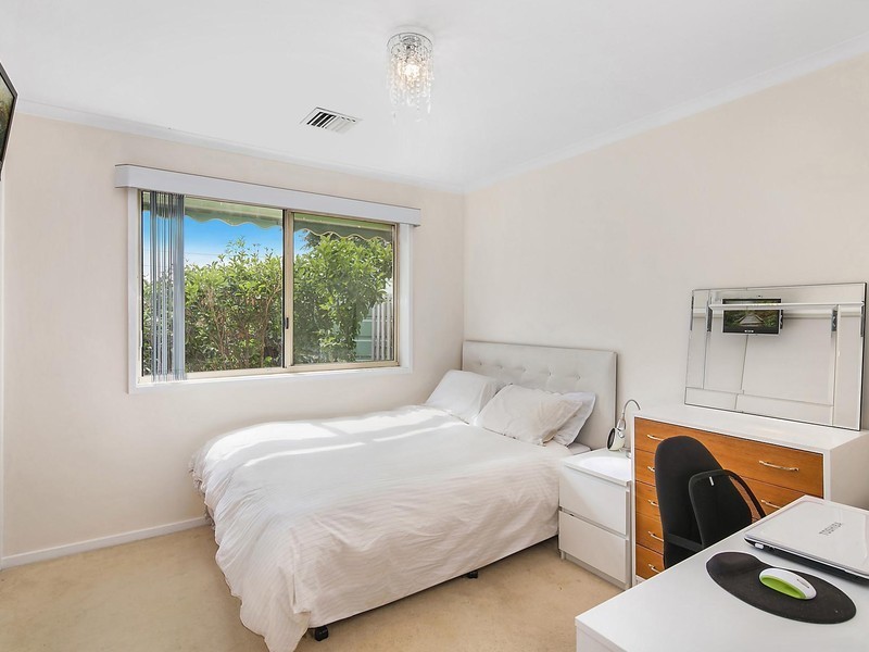 11 Harkness Street, Monash ACT 2904
