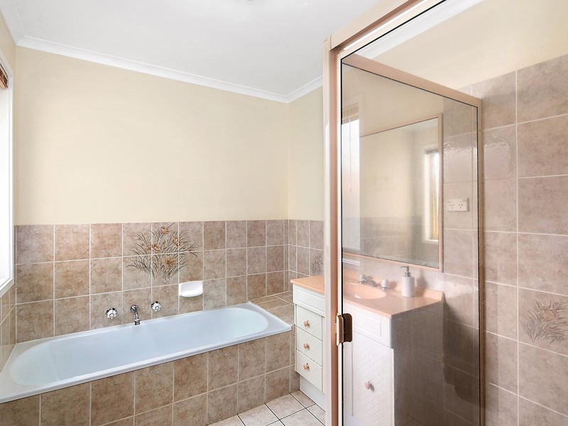 11 Harkness Street, Monash ACT 2904