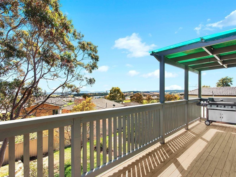 48 Bendora Avenue, Queanbeyan NSW 2620