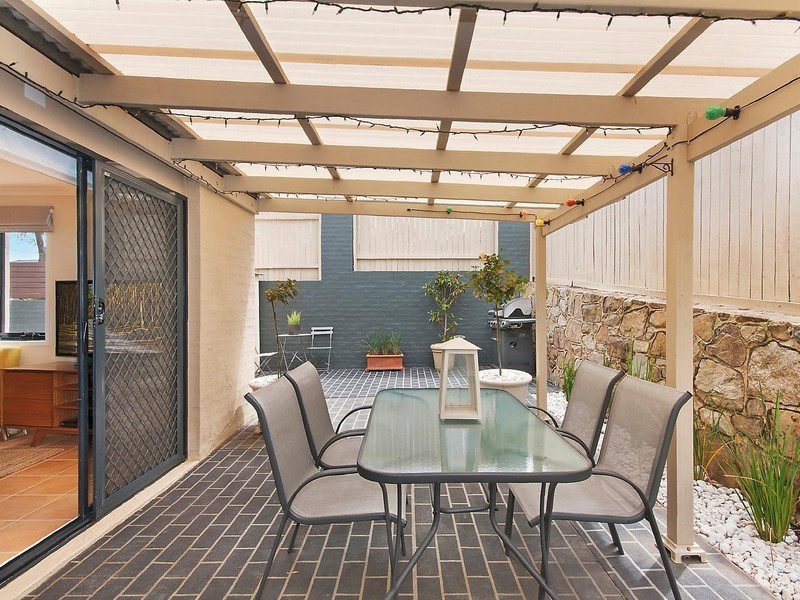 1/136 Halloran Drive, Jerrabomberra NSW 2619