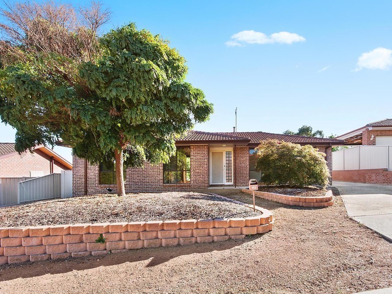 48 Couchman Crescent, Chisholm ACT 2905