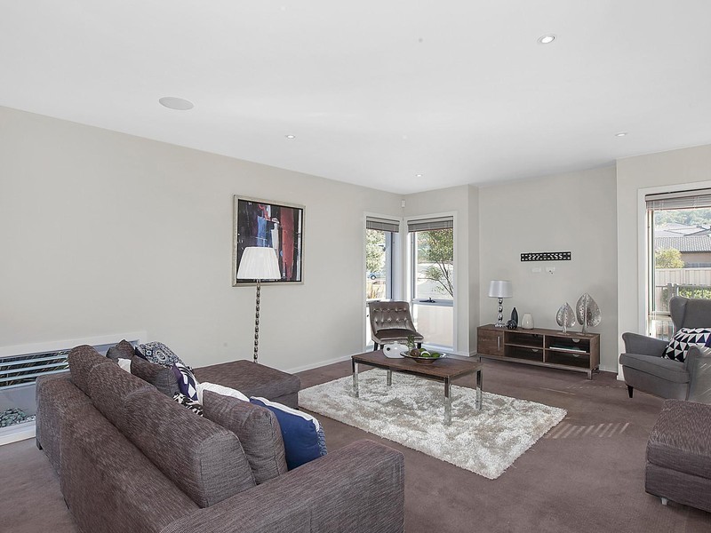 177 Halloran Drive, Jerrabomberra NSW 2619
