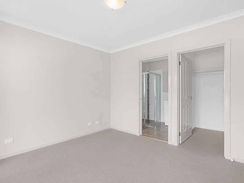 5 Metcalf Street, Googong NSW 2620