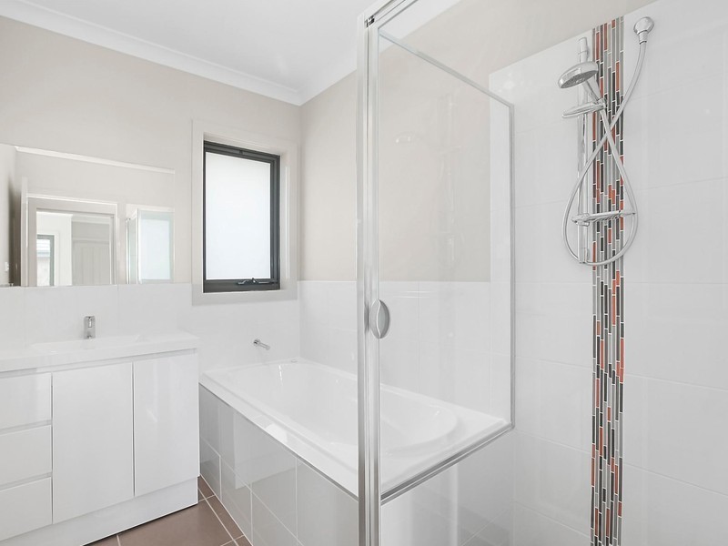 5 Metcalf Street, Googong NSW 2620