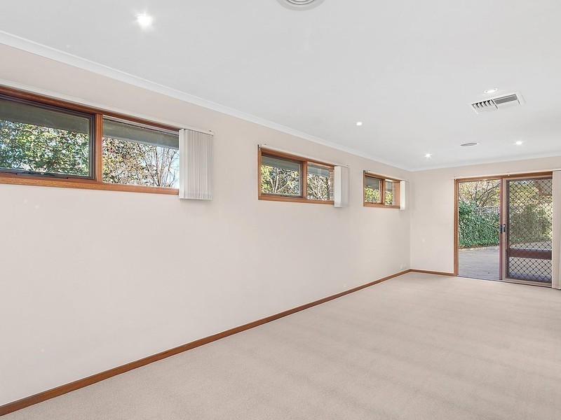 28 Cuthbertson Crescent, Oxley ACT 2903