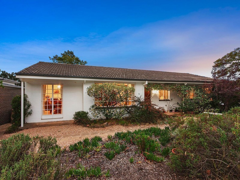 35 McLaren Crescent, Pearce ACT 2607