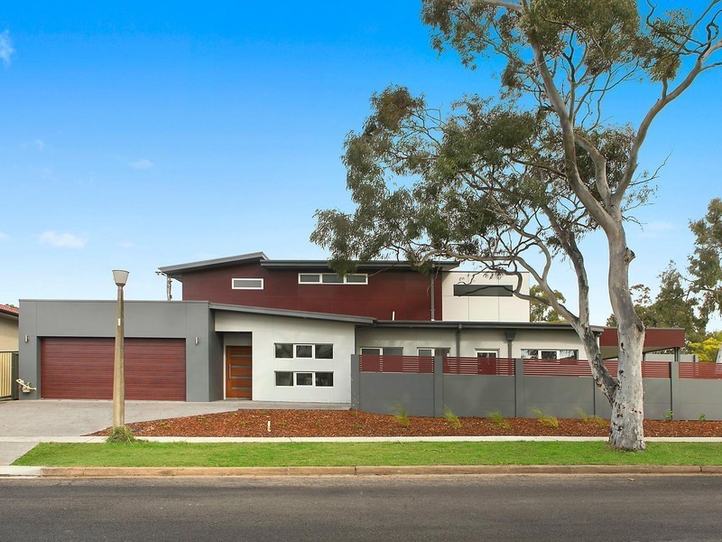 34 Eggleston Crescent, Chifley ACT 2606