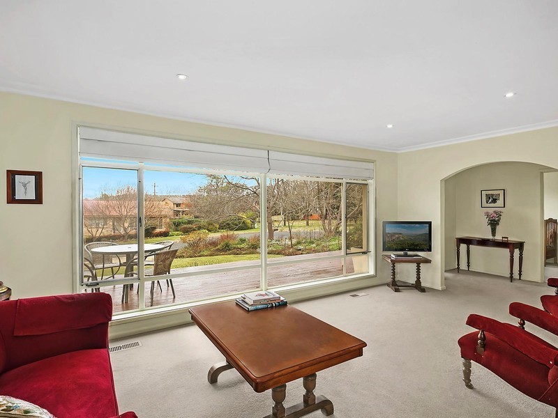 12 Leake Place, Curtin ACT 2605