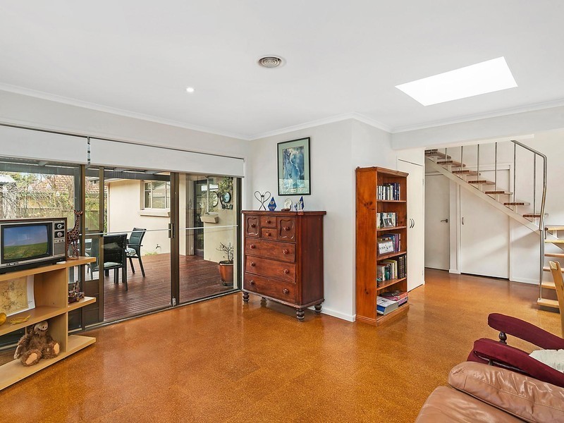 12 Leake Place, Curtin ACT 2605