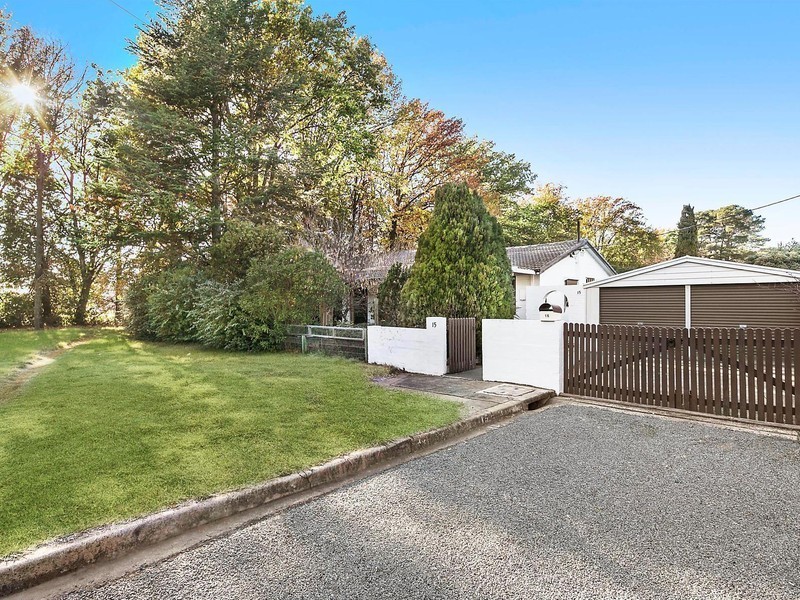 15 Matina Street, Narrabundah ACT 2604