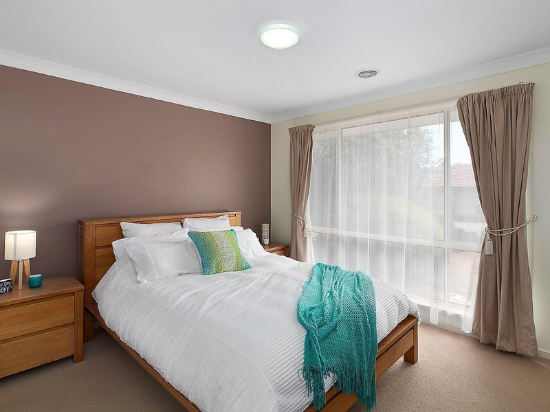 4 Donohoe Place, Gordon ACT 2906