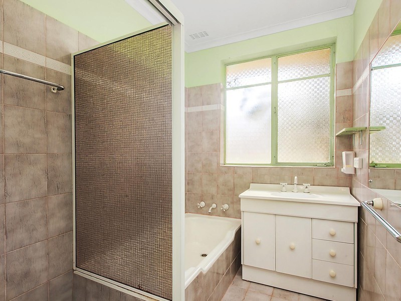 7 Huon Place, Lyons ACT 2606