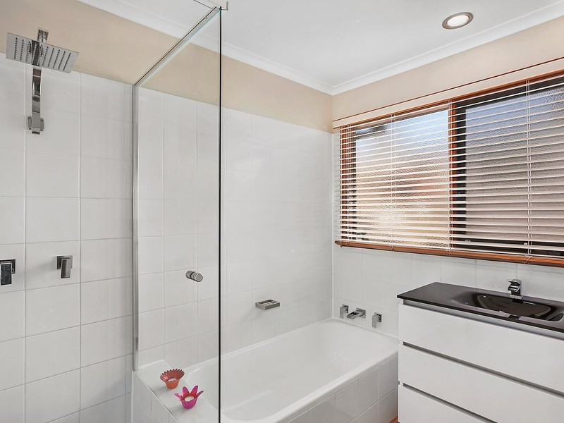 1 Dugdale Street, Cook ACT 2614