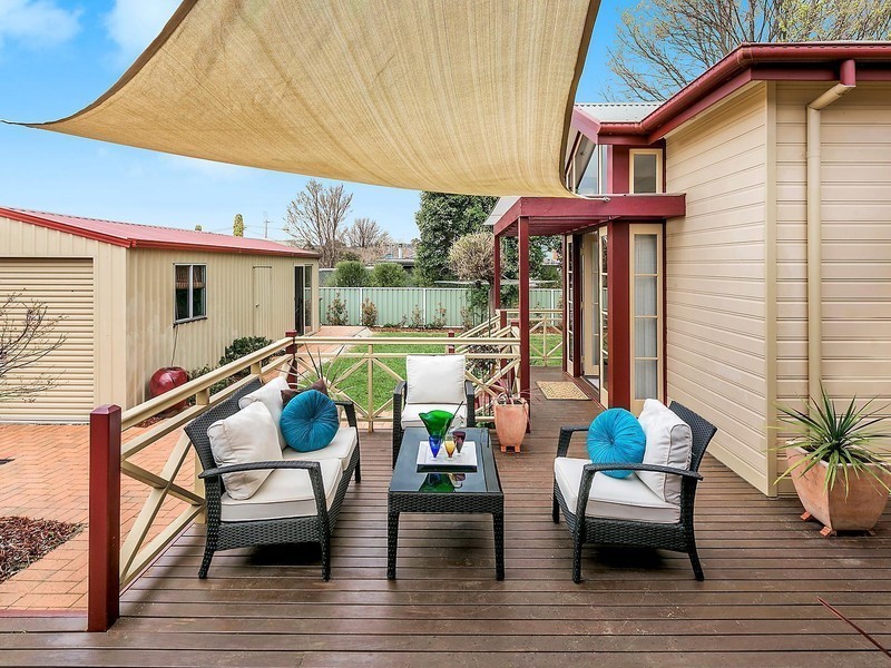 9 Hirst Avenue, Queanbeyan NSW 2620