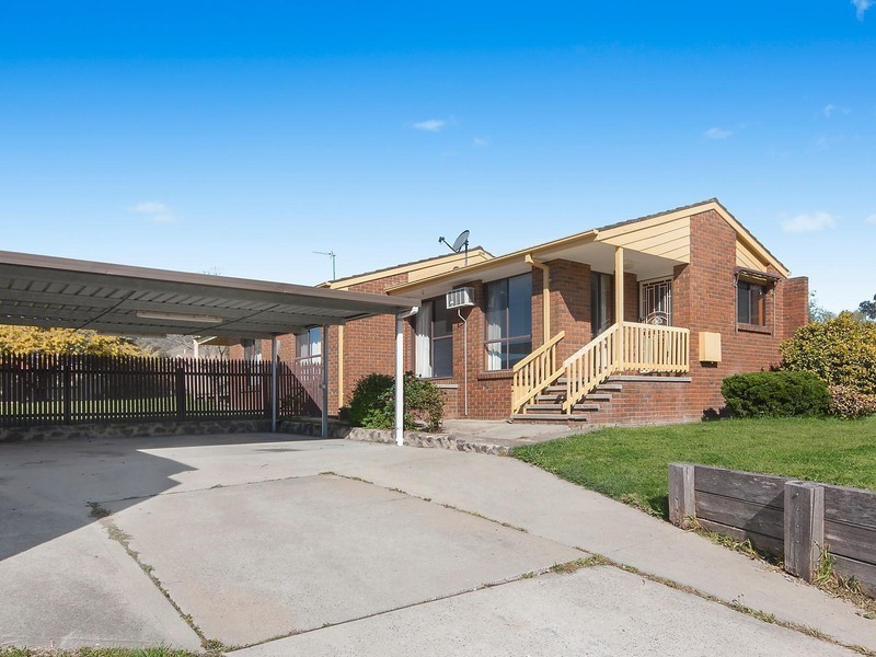 9 Zeitz Court, Banks ACT 2906