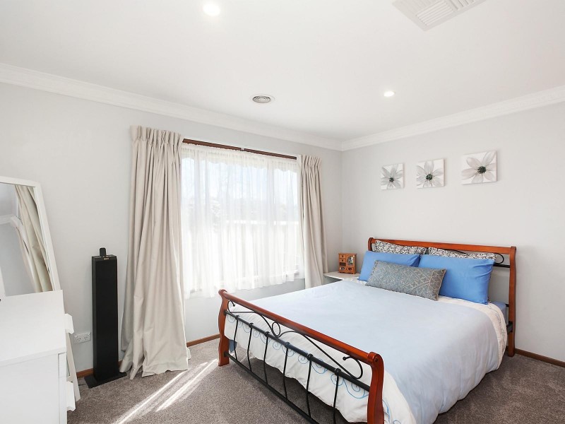 6 Cunningham Street, Queanbeyan NSW 2620