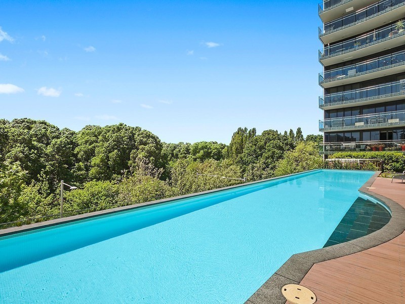 1124/240 Bunda Street, City ACT 2601