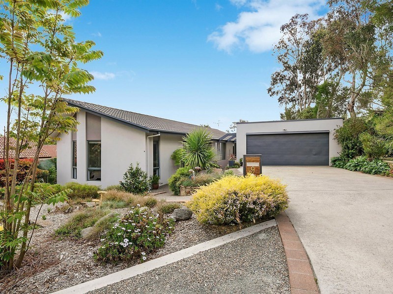 9 Cheel Place, Farrer ACT 2607