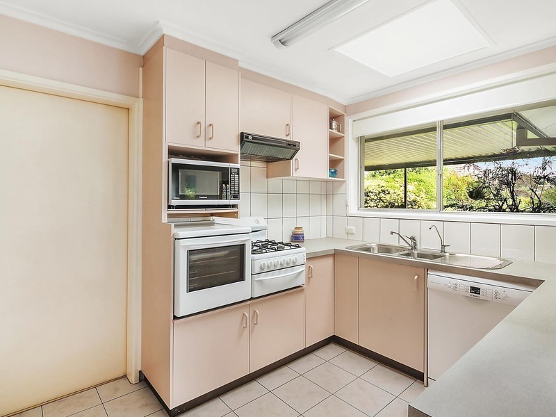 9 Cheel Place, Farrer ACT 2607
